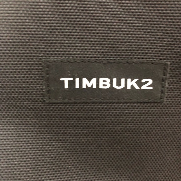Timbuk2 medium Classic Messenger Bag 0644 - Picture 5 of 17
